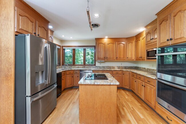 Photo - 202 West Rd
