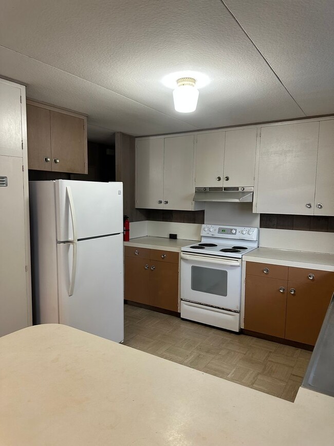 Photo - 3 bedroom, 1.5 bath, 1 parking, Liliha