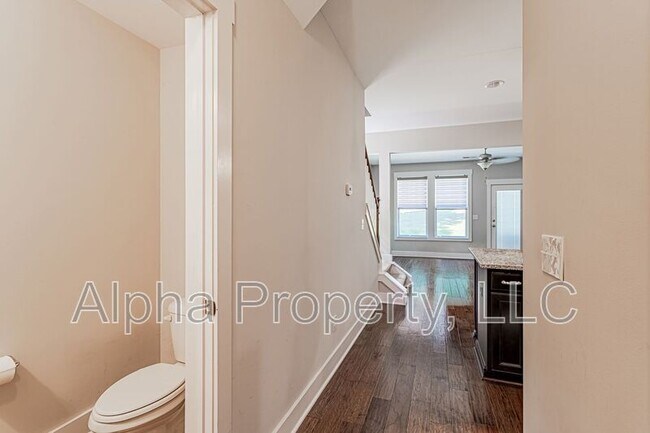 Photo - 195 Fair Orchard Way