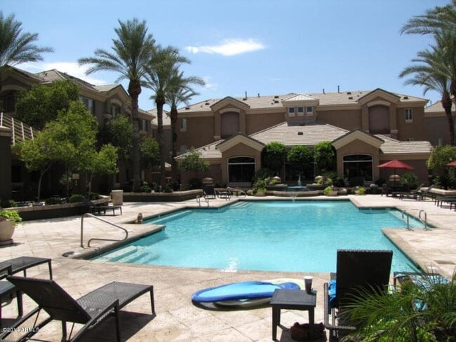 4465 E Paradise Vlg Pkwy S