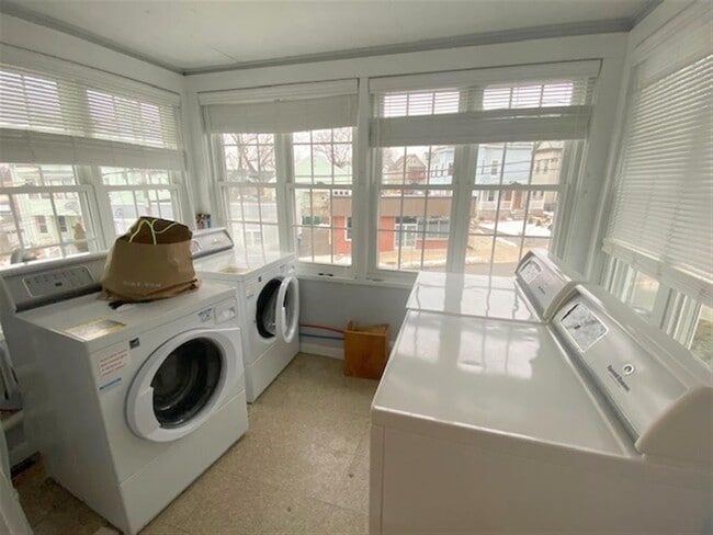 Photo - 519 Main St Unit 1