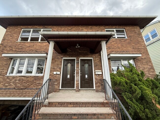 Building Photo - 79 Prospect St Rental