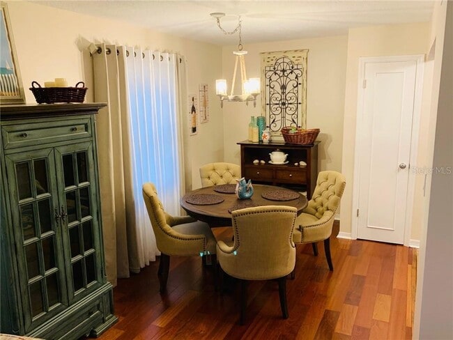 Photo - 213 Sea Horse Dr SE Unidad B