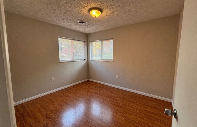 Photo - 559 Lowell Ave Unit 559-04