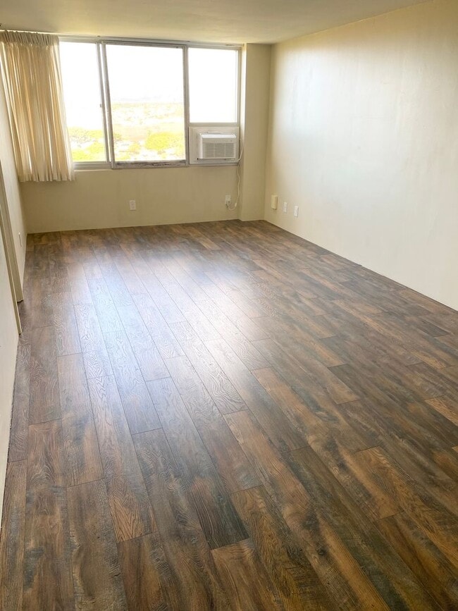 Photo - Century Park Plaza - 2 bedroom 2 bathroom 2 parking stall unit