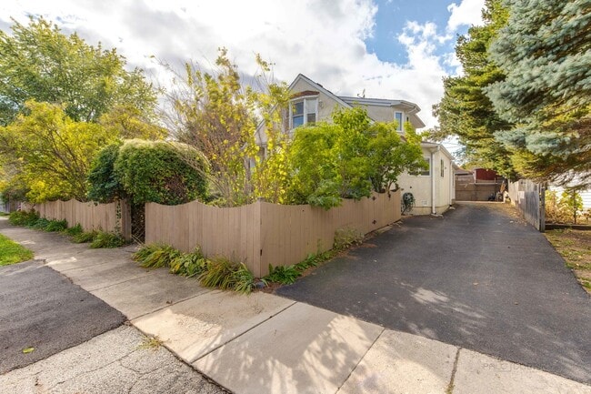Photo - 630 Whitney Ave