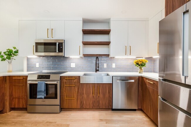 Photo - 199 Coolidge Ave Unit 113