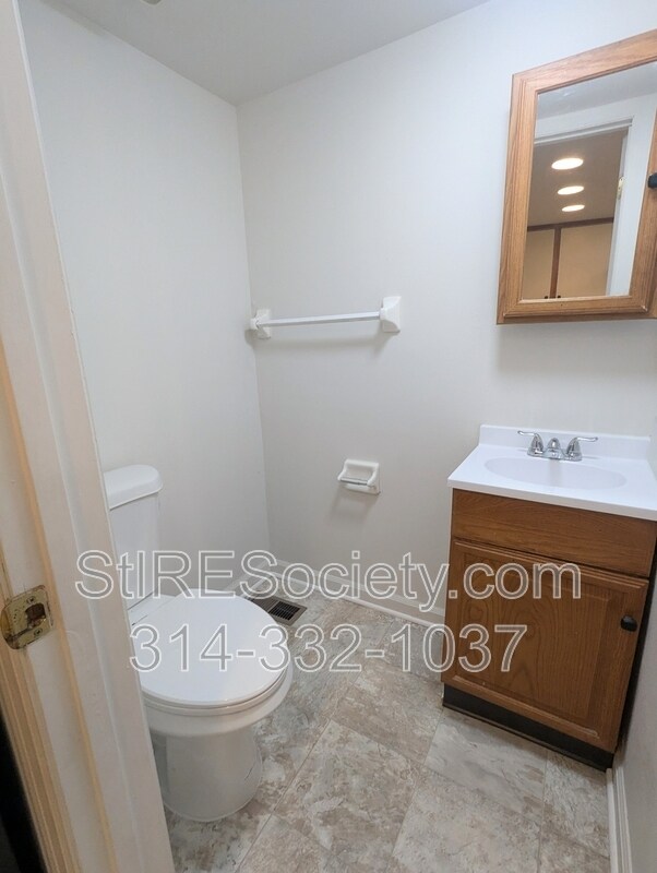 Photo - 2725 Allen Ave