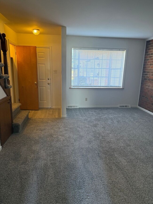 Photo - Adorable 2 Bedroom Convenient to I-29, Sho...