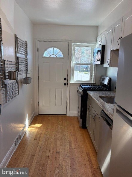 Photo - 6841 Duluth Ave