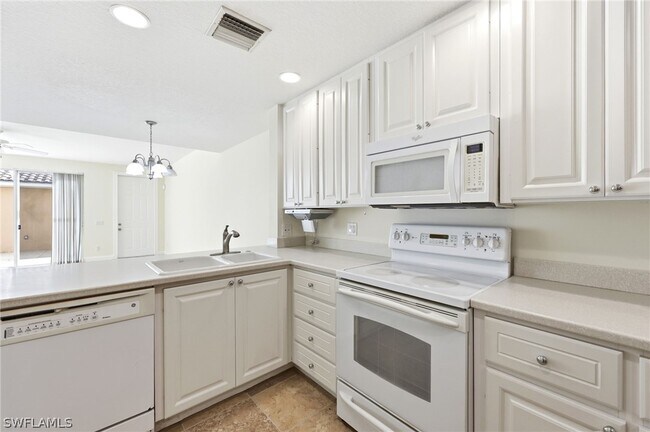 Photo - 8108 Josefa Way