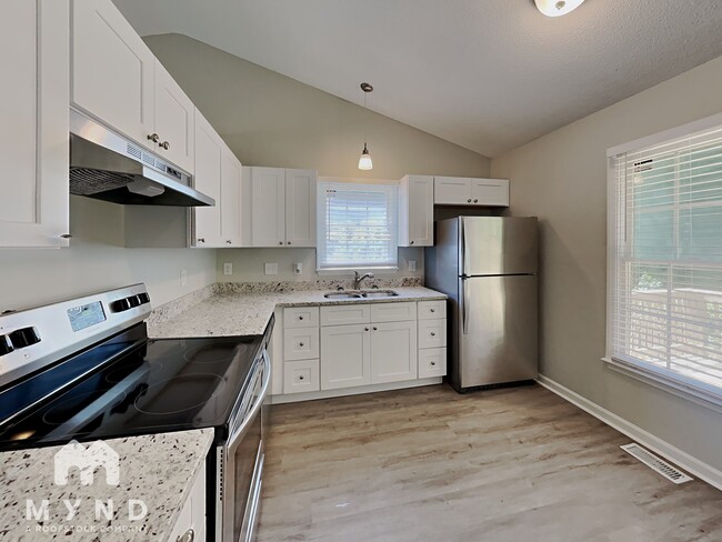 Photo - 2912 Sylvester St