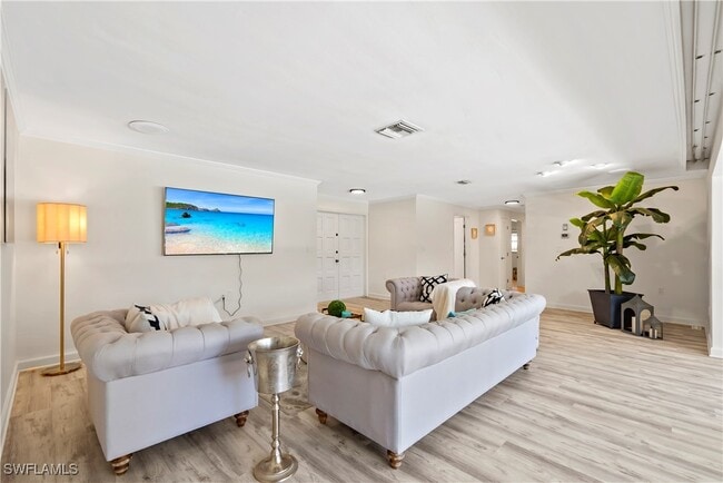 Photo - 2125 Marina Dr
