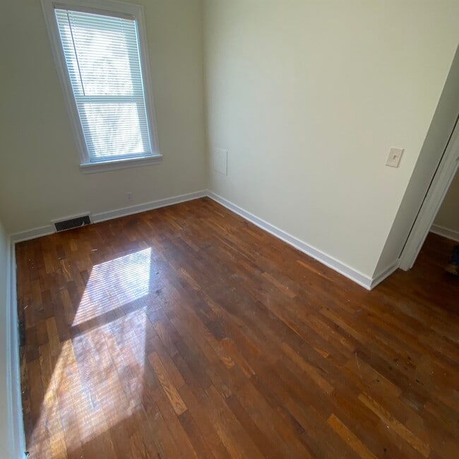Photo - 201 E Gier St