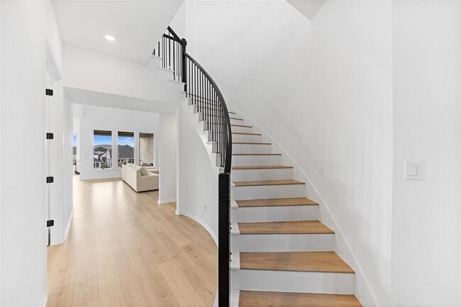 Photo - 1953 Varese Path