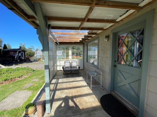 Photo - Charming 2-Bedroom Detached ADU in Myrtle ...