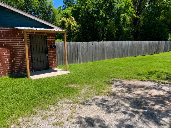 Photo - 3585 Napier Ave