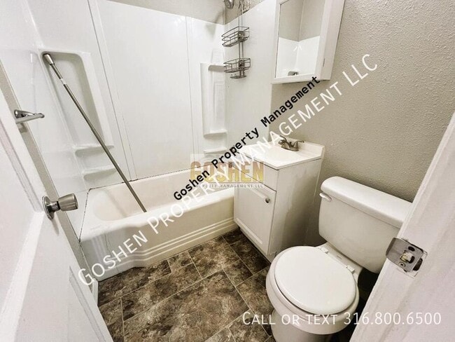 Photo - 1653 N Erie Ave