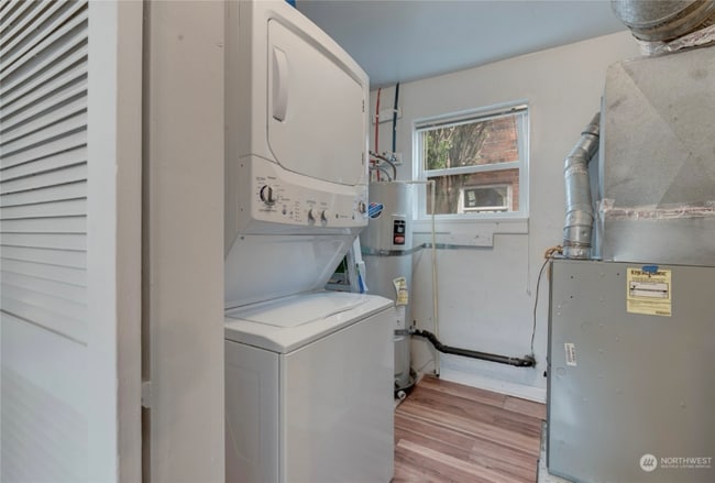 Photo - 8147 9th Ave SW