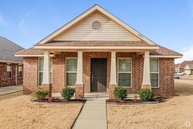 Building Photo - 3257 E Hartland Rental