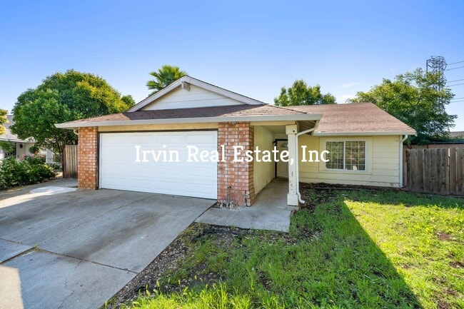 Building Photo - 3 Bedrom and 2  bath Single story homein a cl-de-sac