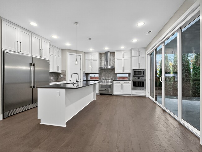 Photo - 2821 Garden Ave N