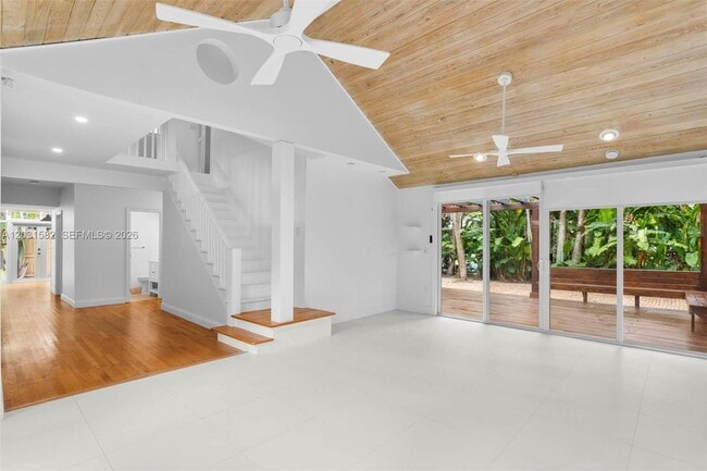 Building Photo - 3945 Loquat Ave