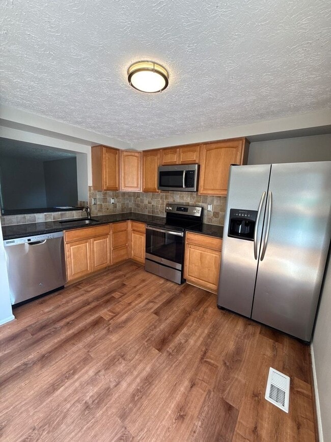 3340 Garrison Cir
