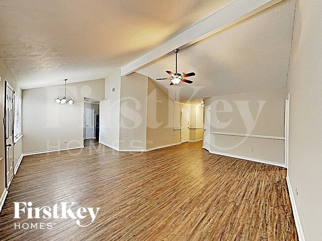 Photo - 20327 Bridgedale Ln