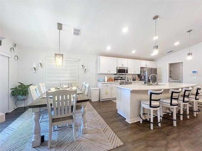 Photo - 2027 Dexter St