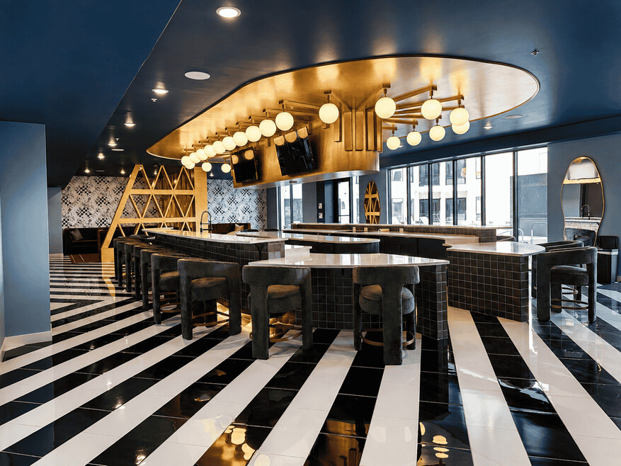 Lux: Wonderland in Crossroads / Katz on Main