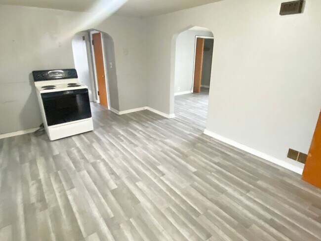 Photo - 1704 Merrill Ave Unit 1704 1/2 Merrill Avenue