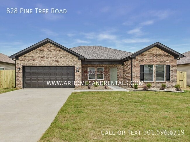 Building Photo - 828 Pine Tree Rd