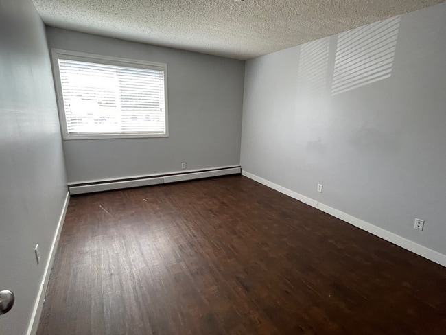 Photo - MacDonald Place Apartments