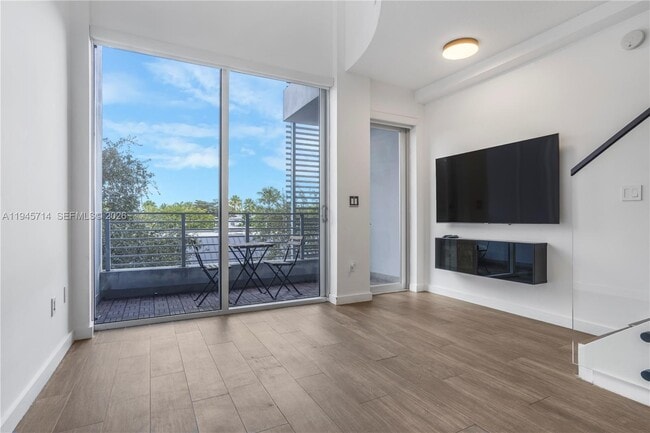 Photo - 3339 Virginia St Unit 339