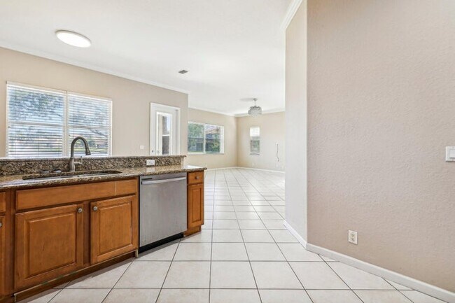 Photo - 7174 Ivy Crossing Ln