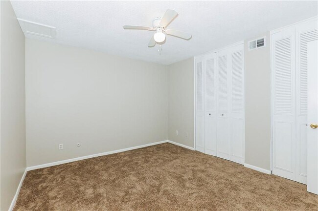 Photo - 3300 College St Unidad Apt 11