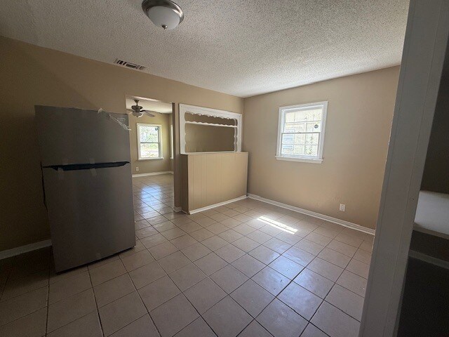 Photo - 1257 Devander Dr E