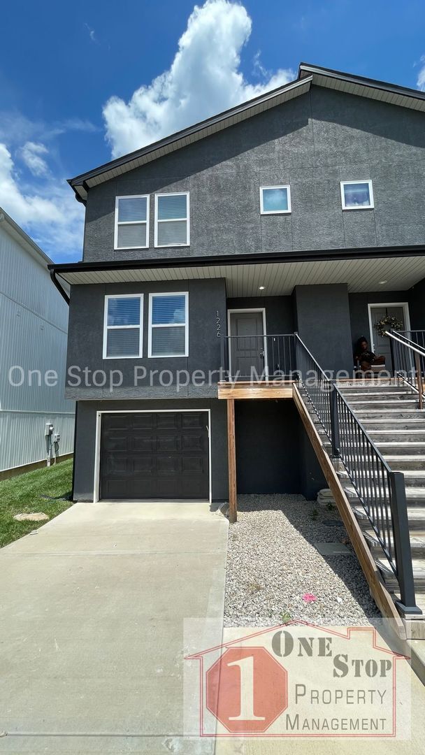 3 Bedroom, 2.5 Bath Modern Townhome in Nor... - 3 Bedroom, 2.5 Bath Modern Townhome in Nor...