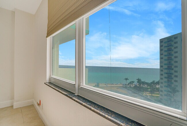 Photo - 3725 S Ocean Dr Unit 916