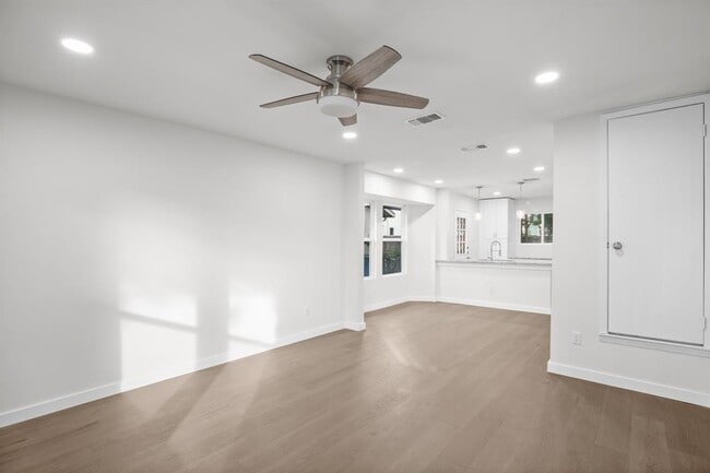 Photo - 7520 Uray Dr