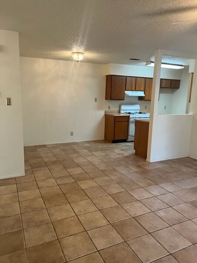 Photo - 932 Unit A