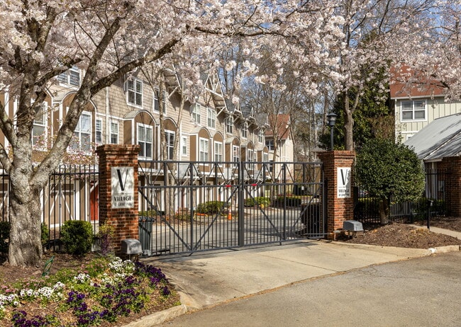 Photo - 380 Grant Cir SE