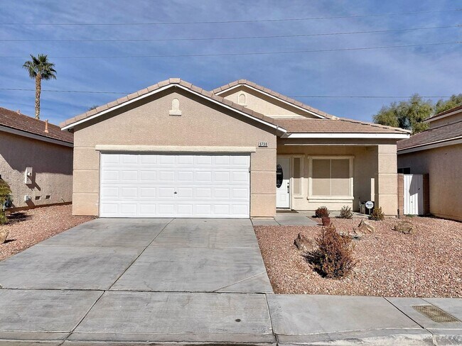 BEAUTIFUL 3 BEDROOM 2 FULL BATHS SINGLE ST... - BEAUTIFUL 3 BEDROOM 2 FULL BATHS SINGLE ST... House