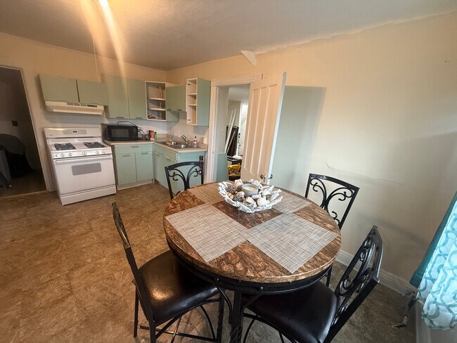1222 Lenox Ave Unidad Skyview (Furnished/Unfurnished)