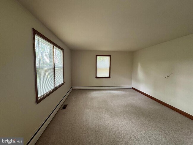 8905 Frederick Rd