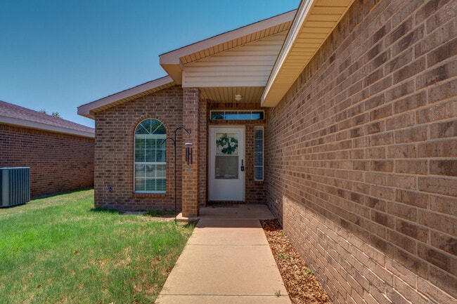 Photo - 505 N Iola Ave