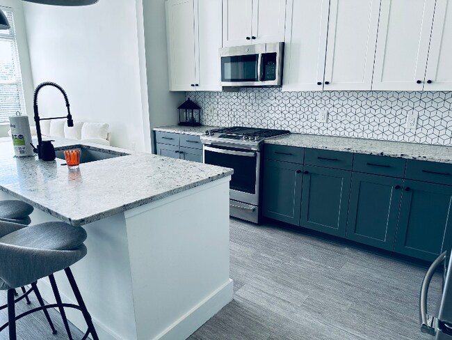 Photo - 2411 Coronet Way NW