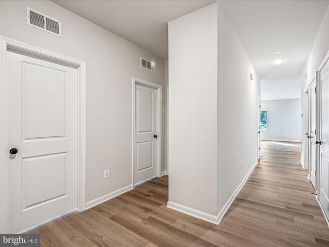 Photo - 290 Scoter Rd