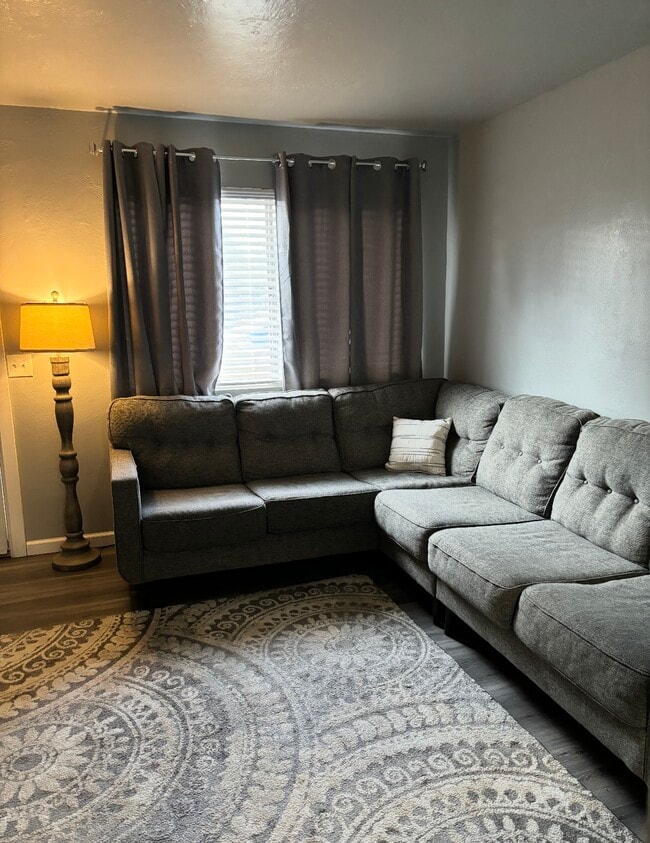 Photo - 10116 Comanche Rd NE Unidad Comanche Apartments